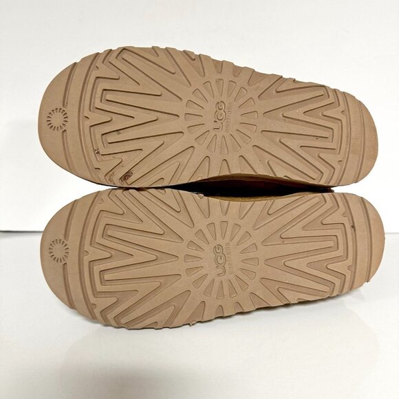 Ugg Cambridge Convertible Boots - Picture 8 of 12